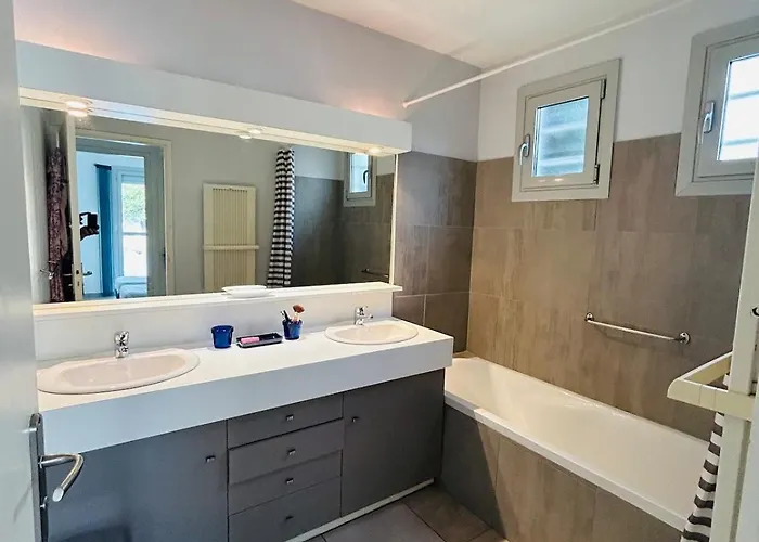 Villa Villa Piscine Clim Wifi Calme La Grande-Motte